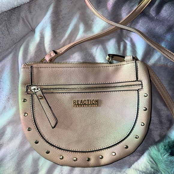 KENNETH COLE REACTION SHOULDER BAG - Picture 3 of 7